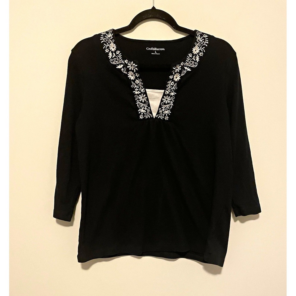 Croft & Barrow Blouse Women L Black White Floral Embroidered V Neck 3/4 Sleeve